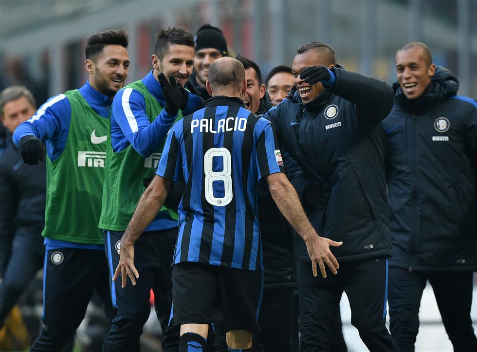 阿森纳首轮战罢BIG6收获8分，塔帅实力彰显成为热门夺冠候选（首轮面对BIG6斩获8分，阿森纳在塔帅率领下跃升夺冠大热）