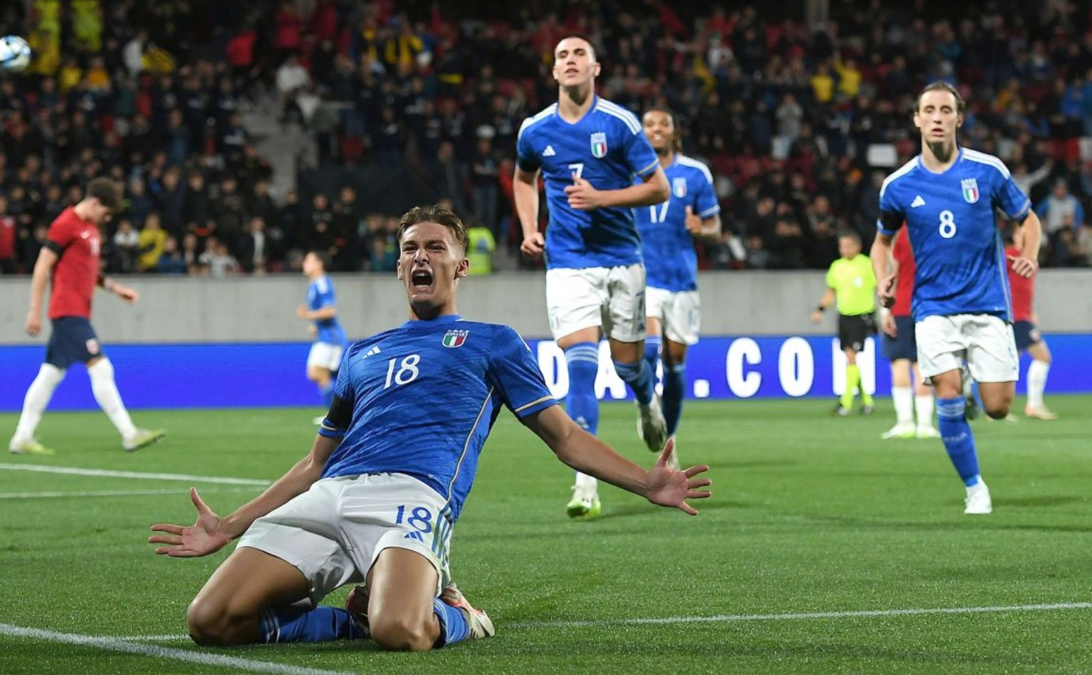 巴萨新星破门展示未来潜力（巴萨小将破门彰显巨大潜能）