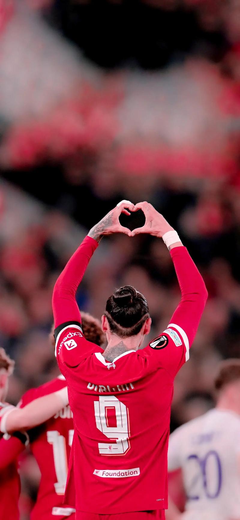 NBA焦点战：凯尔特人主场逆转猛龙,（NBA重磅对决：凯尔特人主场上演逆转击败猛龙）