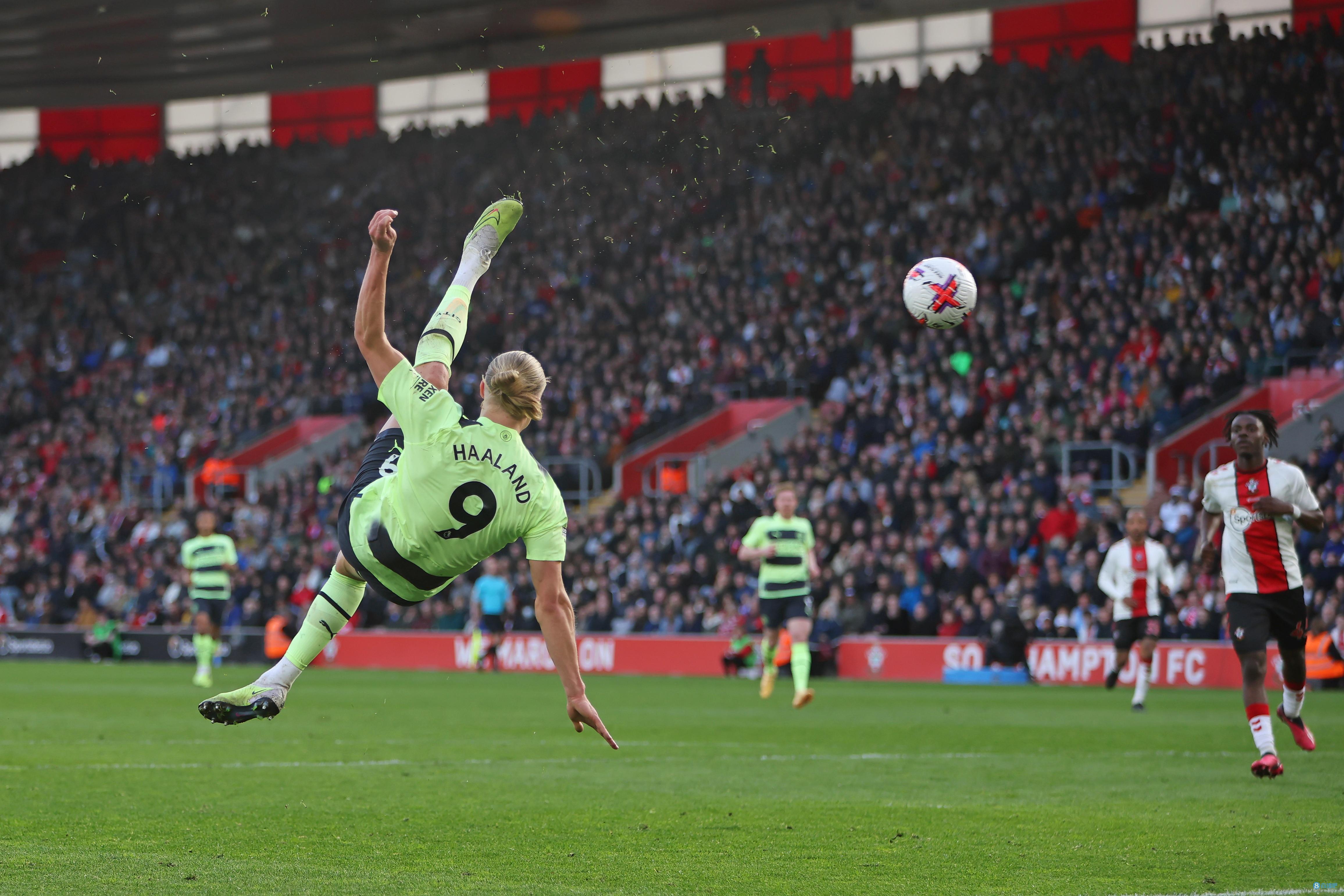 阿森纳3-1拜仁，廷贝尔、马杜埃凯、马丁内利破门，诺伊尔送礼（阿森纳3-1力擒拜仁：廷贝尔、马杜埃凯、马丁内利建功，诺伊尔失误送礼）
