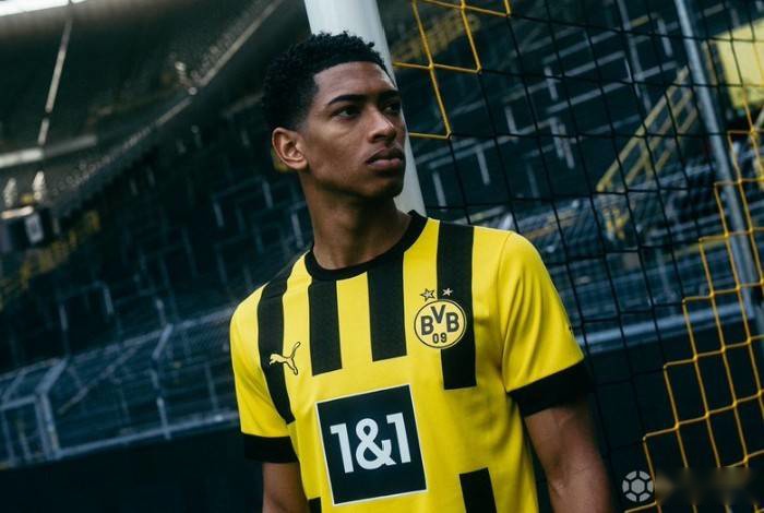 奥尔莫：亚马尔一直渴望入选国家队，他已习惯成为舆论的焦点（奥尔莫：亚马尔一直盼着披上国家队战袍，早已习惯站在聚光灯下）