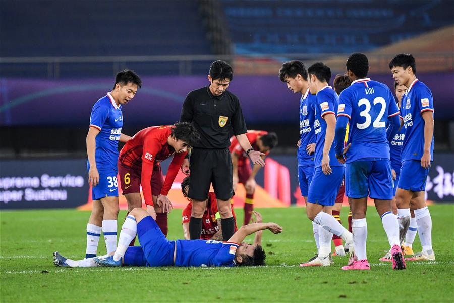 美因茨后卫科尔德甲生涯第9次染红，成德甲历史染红最多球员（美因茨后卫科尔生涯第9张德甲红牌，登上德甲历史红牌榜首）