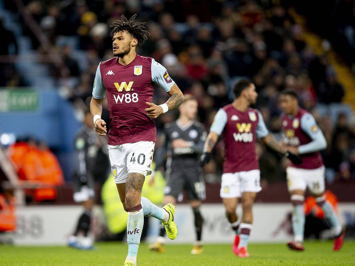 官方：孔蒂当选2025意足球盛典最佳教练，那不勒斯最佳俱乐部（官方宣布：孔蒂当选2025年意足盛典最佳教练，那不勒斯荣膺最佳俱乐部）