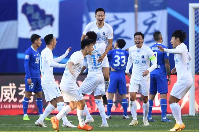 米体：国米想让邓弗里斯在意超杯半决赛对阵博洛尼亚时复出（米兰体育报：国际米兰计划让邓弗里斯在意大利超级杯半决赛战博洛尼亚时复出）