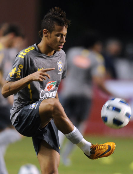 小蜘蛛：如果多进几球，终场阶段本可以踢得不那么惊险（小蜘蛛：若扩大比分，终场前就不会如此惊险）