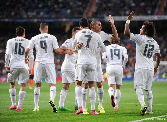 51分+44分！NBA最强三当家，却深陷交易流言，你和詹姆斯是绝配（连砍51分、44分！联盟最强第三人深陷交易传闻，与詹姆斯天作之合）