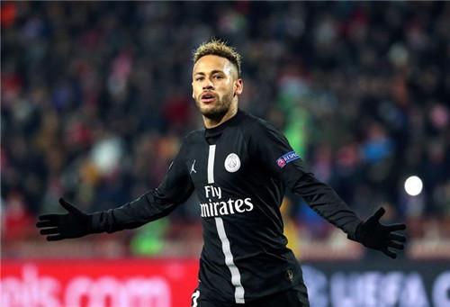 内马尔那些骚操作名场面瞬间，不愧是把任加足球发扬光大球星之一（内马尔那些炫技高光瞬间，美丽足球的代表之一）