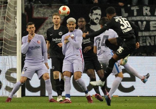 备受关注！74611名球迷现场观战英格兰女足vs中国女足的友谊赛（人气爆棚！74611名球迷现场见证英格兰女足对中国女足友谊赛）