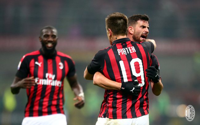 4轮过后唯一保持全胜球队，中日德兰在欧联积分榜暂居榜首（欧联四轮战罢，中日德兰成唯一全胜队，暂居积分榜首）