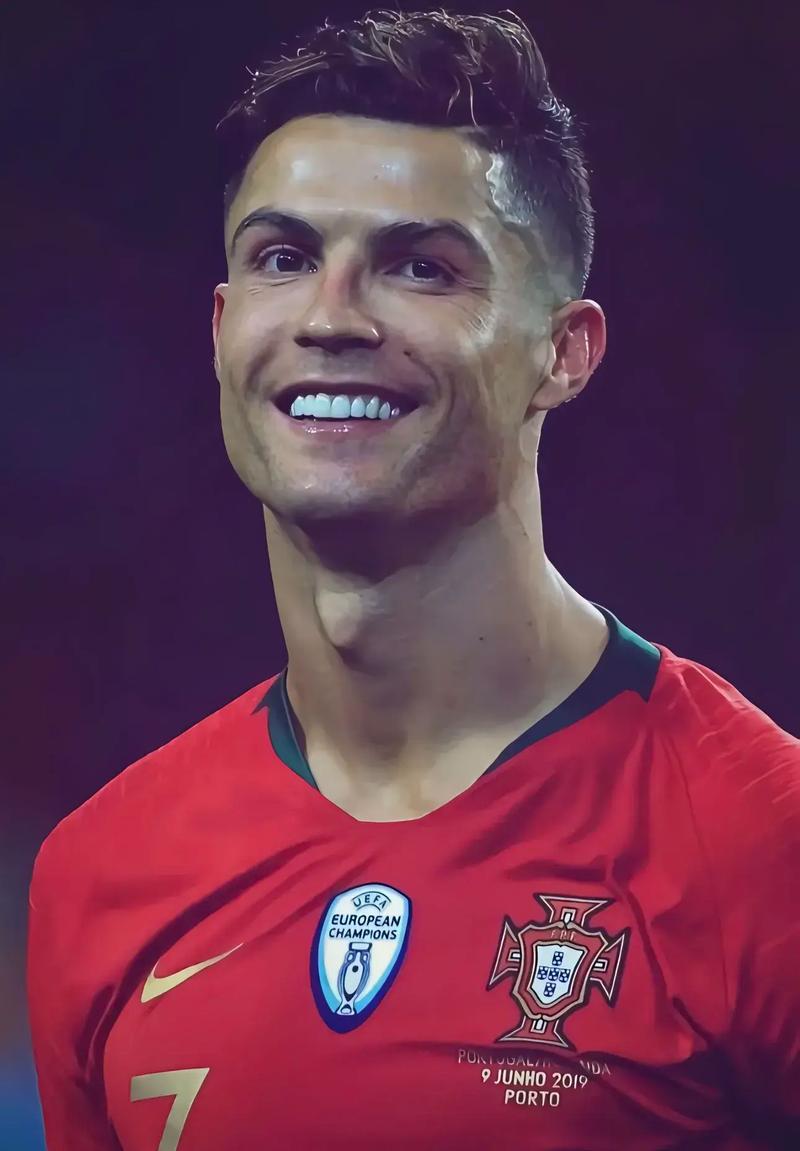 记者：米利唐左腿腘绳肌受伤，伤势令人担忧（记者：米利唐左腿腘绳肌受伤，伤情不容乐观）