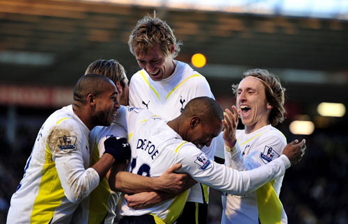 篮球湖人核心球员训练后状态良好（湖人队核心球员训练后状态良佳）