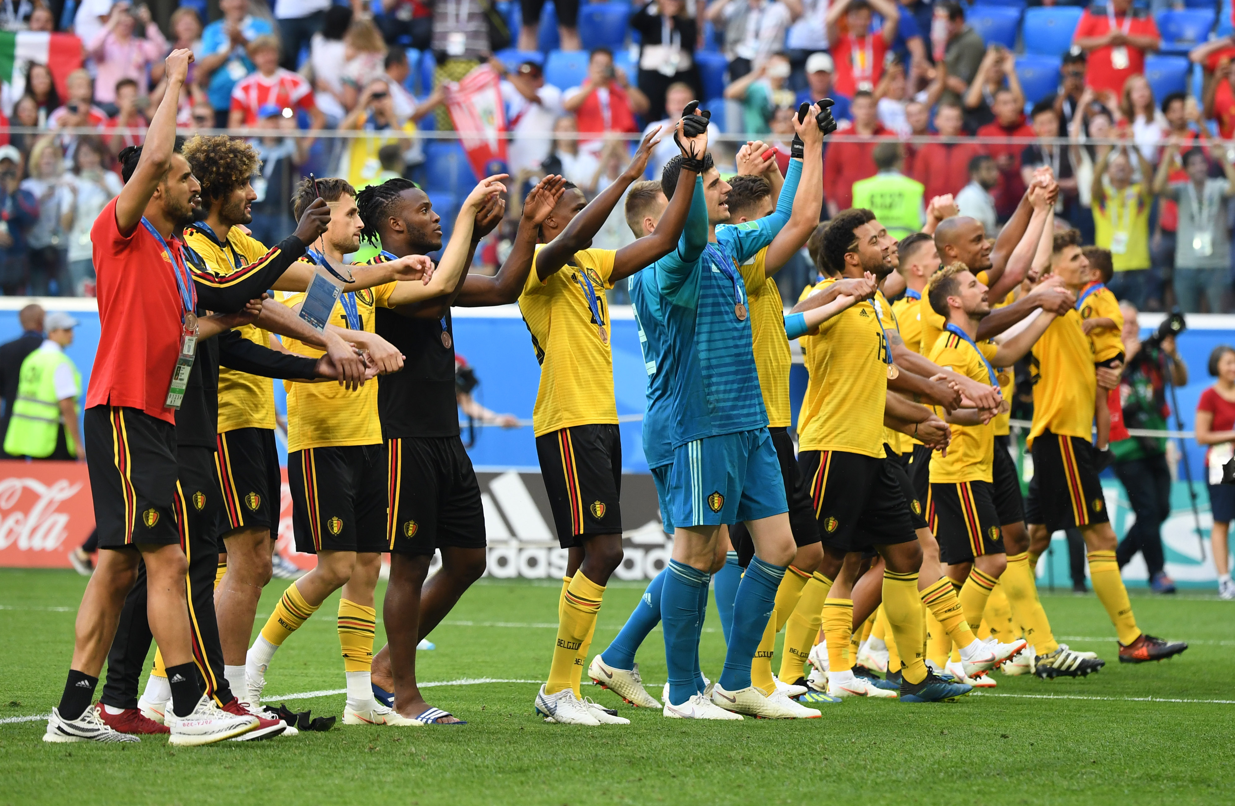 落后23分算啥？约基奇40+9+8教做人，掘金三分雨逆转老鹰，穆雷12助攻才是关键（从落后23分到大翻盘：掘金三分雨淹没老鹰，约基奇40+9+8统治，穆雷12助攻定胜局）