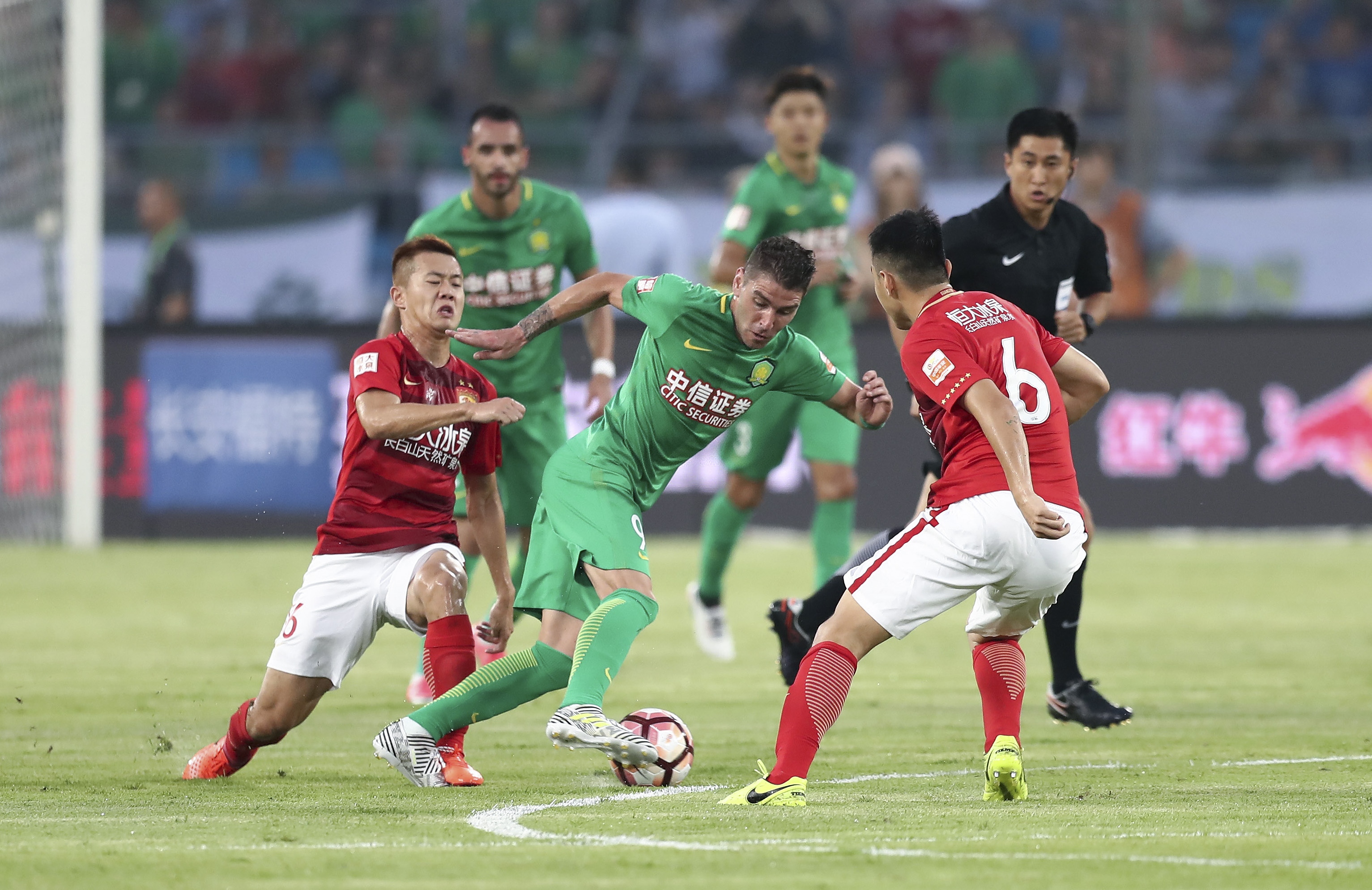 孔帕尼：控球是为了处于有利进攻位置；希望保护足球的创造力（孔帕尼：控球为进攻创造优势，盼守护足球的创造力）